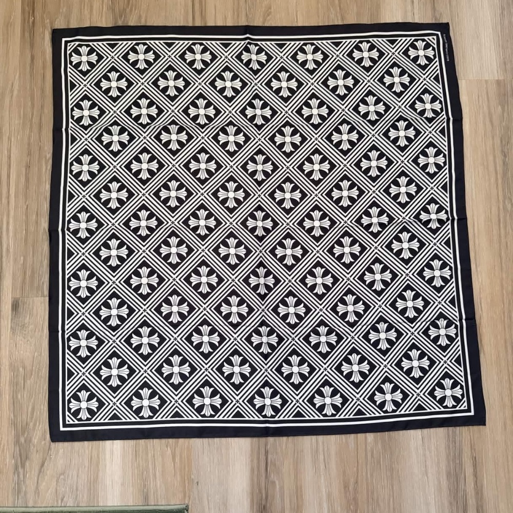 ‼️Chrome Hearts Cross Pattern Scarf Black White Silk Bandana Rare Luxury